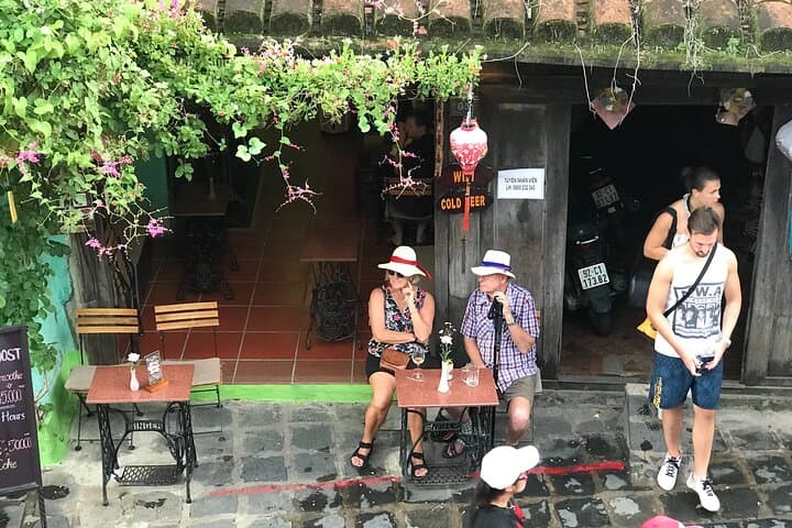 Hoi An Old Town Walking Tour and Local Food Experience photo 4