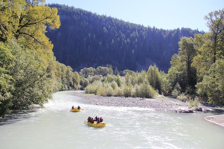 Family-Friendly Cheakamus Splash Rafting: Whistler to Squamish River Run photo 3