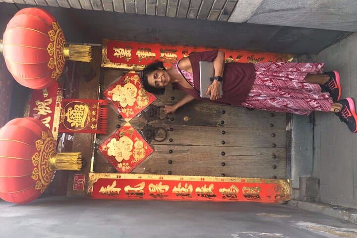 Beijing Night Food Walk: Wangfujing, Houhai & Hutong Evening Tour photo 2