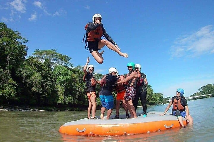 Tena Jatun Yaku Rafting: Full-Day Class III Rafting with Lunch