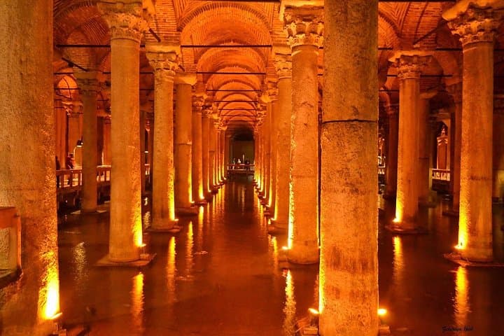 Full-Day Istanbul Old City Tour — Hagia Sophia, Topkapi & Grand Bazaar photo 4