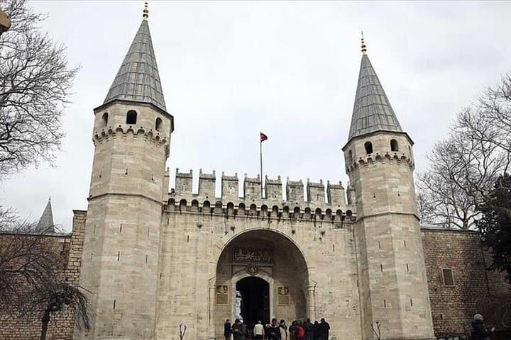 Full-Day Istanbul Old City Tour — Hagia Sophia, Topkapi & Grand Bazaar photo 3
