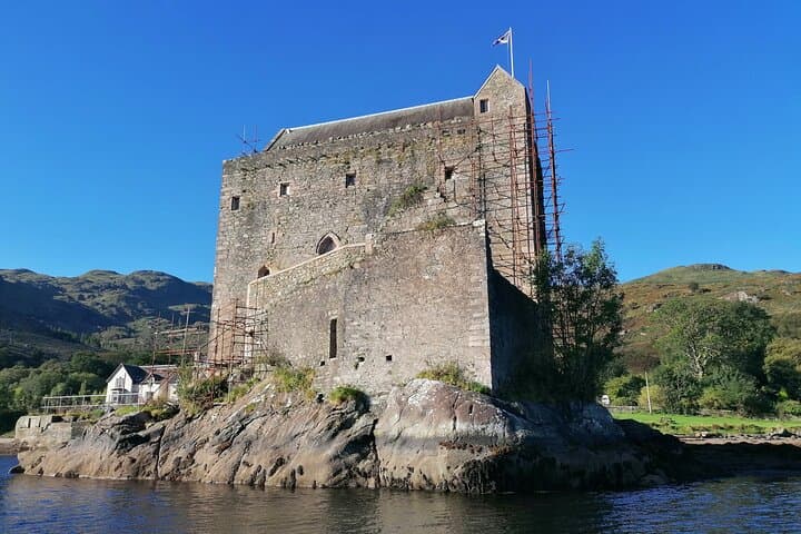 Full-Day Private Boat Charter on the Clyde: Wildlife, Shipwrecks & Castles photo 5