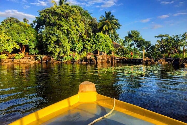 Zopango Island Private Day Trip: Kayak, Swim & Fish BBQ on Lake Nicaragua