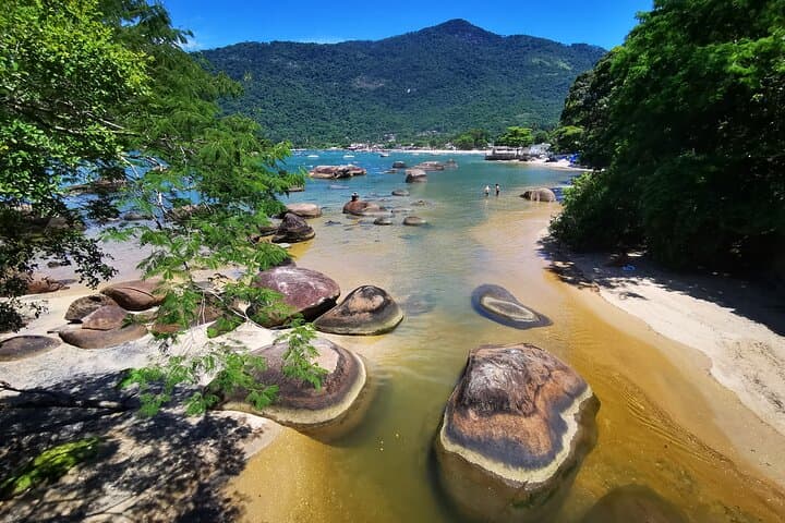 Feiticeira Waterfall & Enseada das Estrelas: Full-Day Hike from Vila do Abraão photo 4