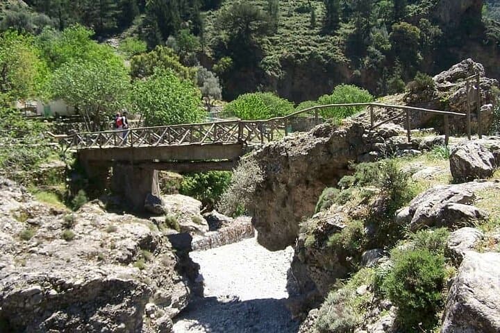 Hike Samaria Gorge: Full-Day Trek from Chania to Agia Roumeli