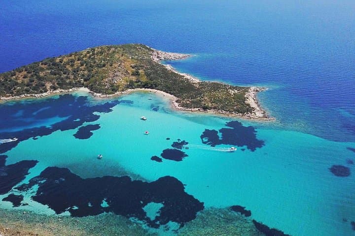 Vourvourou Full-Day Cruise: Diaporos, Blue Lagoon & Robinson's Beach photo 1