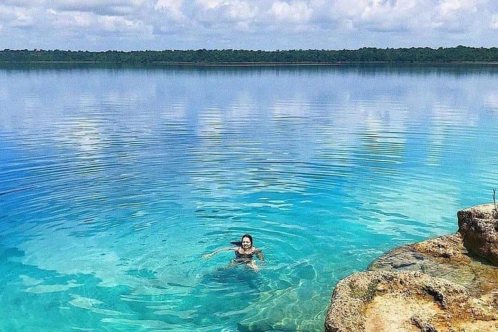 Laguna Lachuá Full-Day Tour from Cobán — Crystal-Clear Cenote & Rainforest Walk photo 4