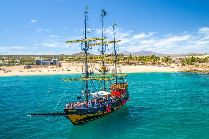 Cabo Pirate Snorkel Cruise: Snorkel El Arco, Lunch & Open Bar
