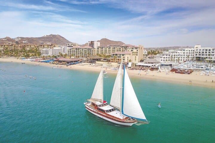 Luxury Yacht Snorkeling and Lunch Cruise in Cabo San Lucas photo 1
