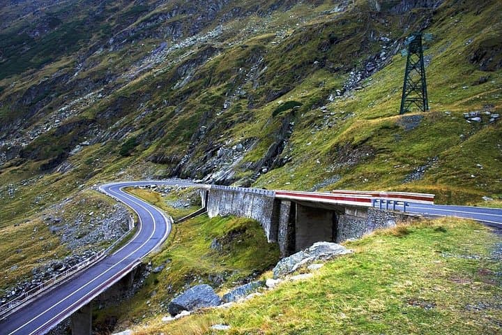 Hike Balea Lake and the Transfagarasan: Day Trek in the Făgăraș Mountains photo 4