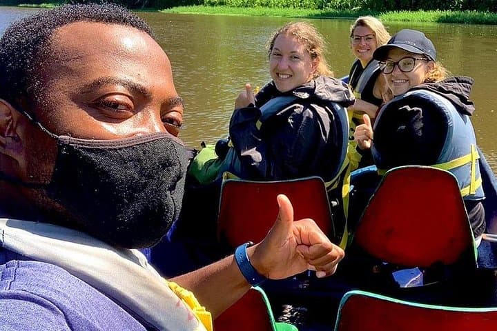 Paddle the Canals of Tortuguero: Guided Canoe Wildlife Tour photo 2