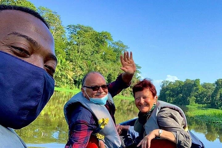 Paddle the Canals of Tortuguero: Guided Canoe Wildlife Tour photo 3