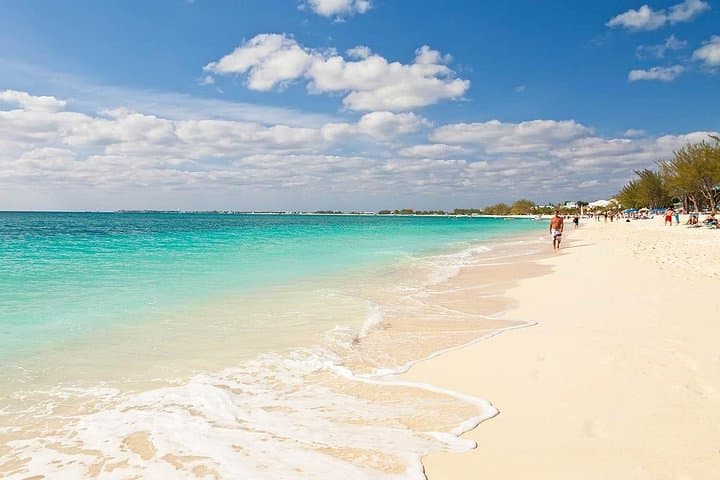 Custom Private Bus Tour of Grand Cayman — Tailor Your 3-Hour Island Exploration photo 2