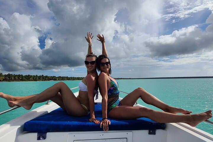 Saona Island Full-Day Small-Group Tour from Bayahibe — Beaches, Snorkel & Turtle Conservation photo 5