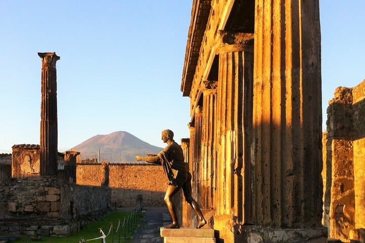 Private Pompeii Tour with an Official Guide: Skip-the-Crowds Ancient City Walk