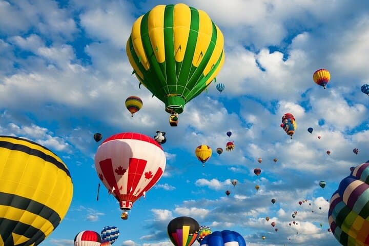 Cappadocia Sunrise Hot Air Balloon Ride — 1-Hour Flight Over Fairy Chimneys