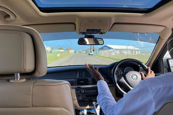 Private Luxury Hewanorra Airport Transfer: Smooth UVF Round-Trip in Saint Lucia photo 2