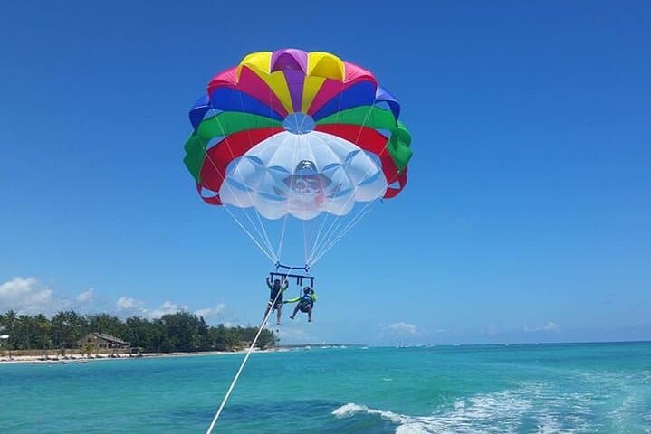 Parasailing Over Punta Cana: 15-Minute Aerial Ride Above Bávaro photo 6