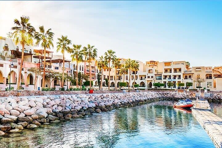 Aqaba Red Sea Day Trip from Wadi Rum — Private Full-Day Beach & Snorkeling photo 3