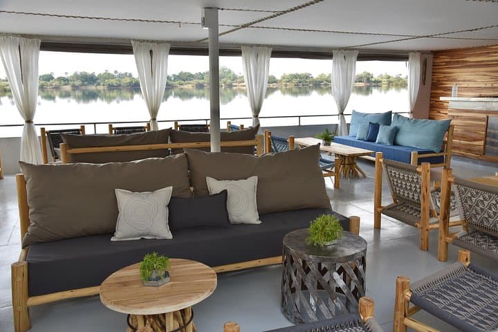 Zambezi Explorer: Luxury Sunset Cruise on the Zambezi at Victoria Falls photo 2