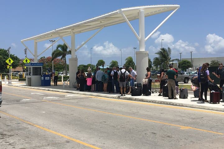 Grand Cayman Shared Airport Transfer — Shuttle Between GCM and Seven Mile Beach photo 6