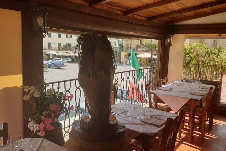 Chianti Carriage Ride and Tuscan Lunch in Greve: Classic Wine Country Experience photo 2