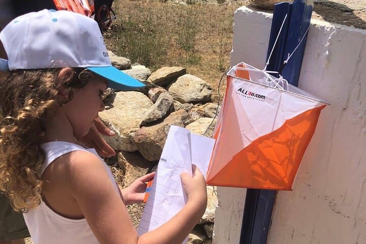 Private Orienteering in Mylopotas: Map and Compass Lesson on Ios