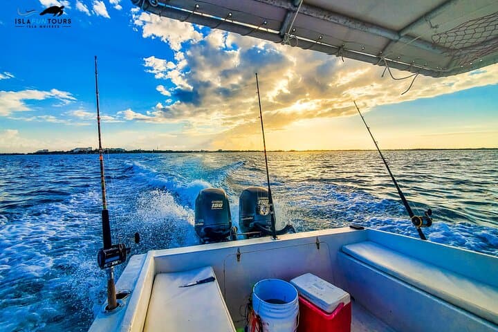 Private Inshore Fishing Charter — Isla Mujeres & Cancún (4-Hour) photo 4