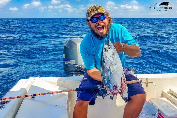 Private Inshore Fishing Charter — Isla Mujeres & Cancún (4-Hour) photo 6