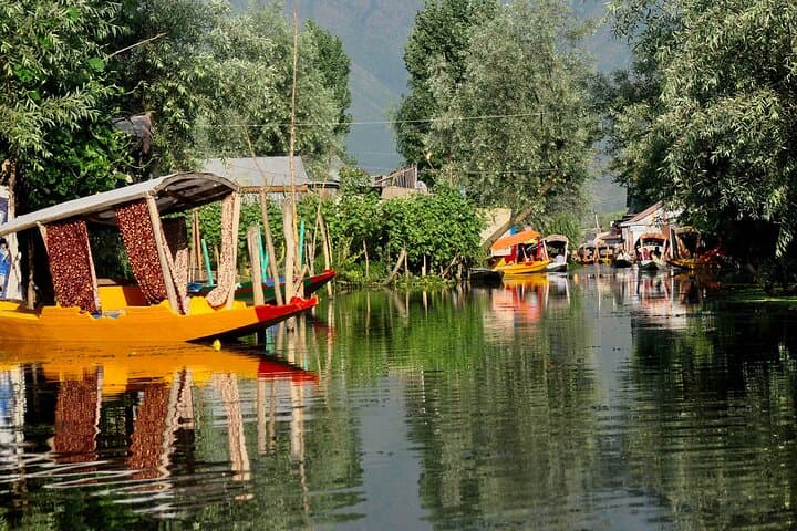 9-Day Vaishno Devi and Kashmir Tour: Katra to Srinagar, Gulmarg & Sonamarg photo 3