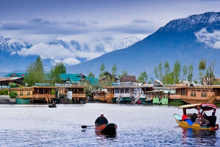 9-Day Vaishno Devi and Kashmir Tour: Katra to Srinagar, Gulmarg & Sonamarg photo 6