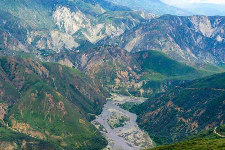 Ride the Panachi Cable Car: Chicamocha Canyon Day Tour from Bucaramanga