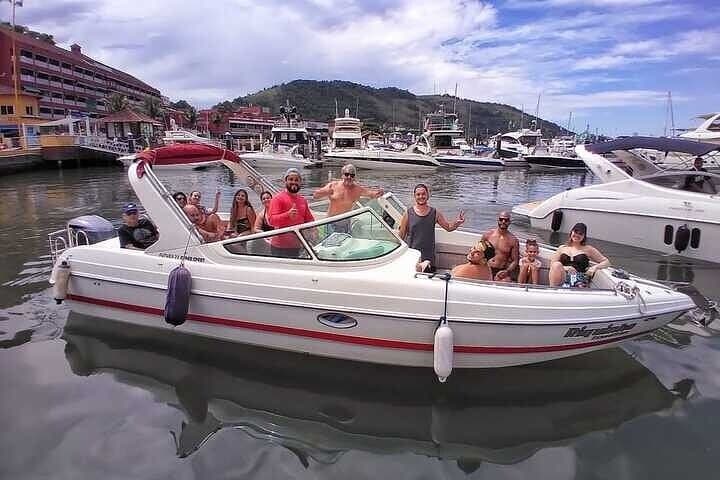 Angra to Ilha Grande Private Boat Tour with Barbecue & Drinks
