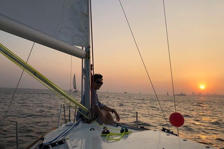 Private Sea Sailing at Gateway of India: Mumbai Harbor Sunrise & Sunset Cruises