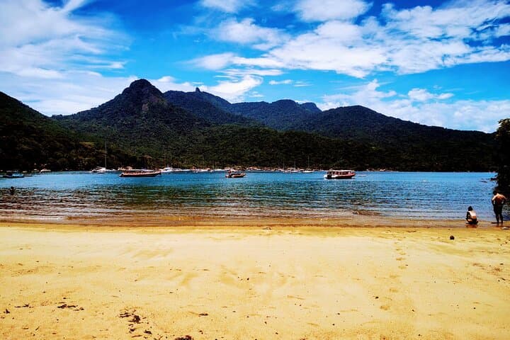 Half-Day Hike in Abraão Cove, Ilha Grande — Beaches, Views & Local Eats photo 2
