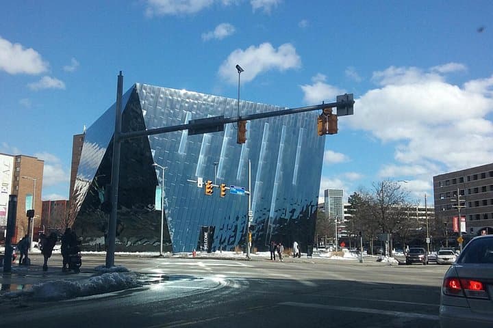 Cleveland Step-On Vehicle Tour: Downtown, Near West Side & University Circle (3 Hours) photo 3