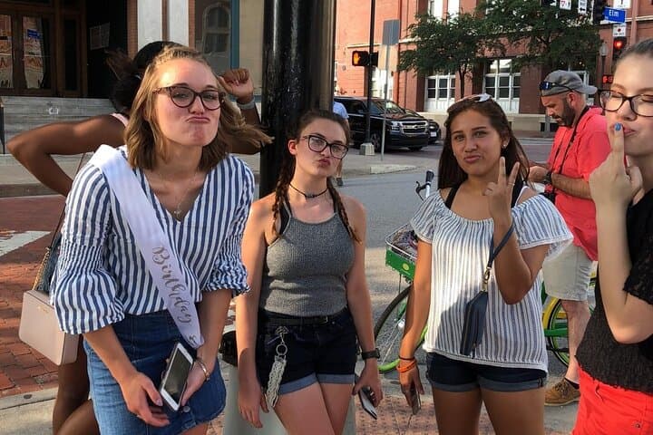 Fun City Scavenger Hunt in New Orleans — Crazy Dash Walking Adventure photo 2
