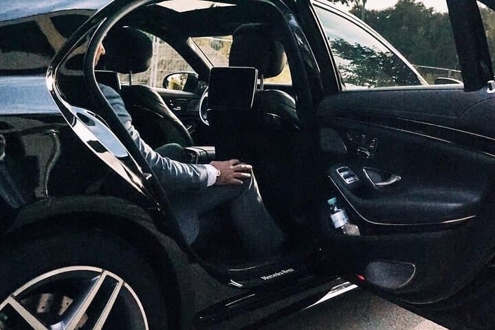 Anaheim to LAX Private Transfer — Direct Chauffeur Service photo 2