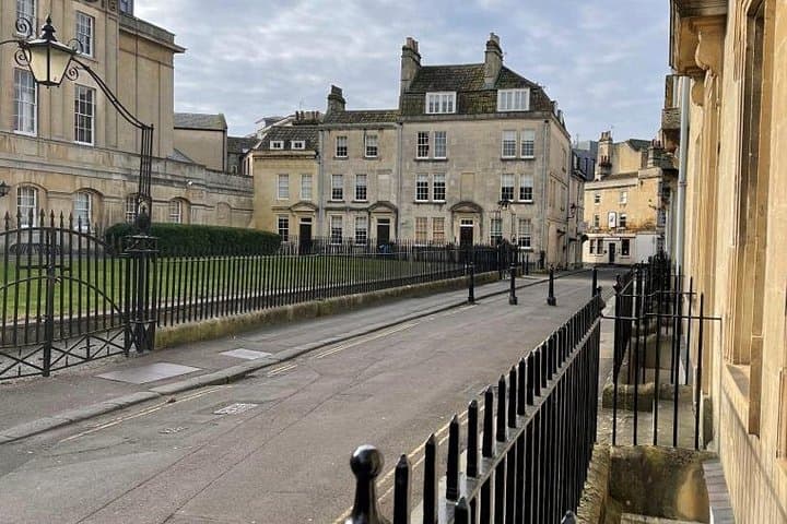 Walk Bridgerton's Bath: 2-Hour Filming Locations Tour Through Georgian Streets photo 5