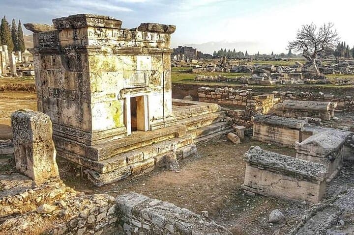 Private Pamukkale & Hierapolis Day Tour from Istanbul by Plane photo 6
