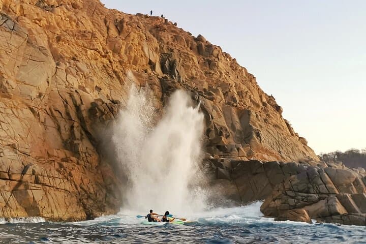 Huatulco Sunrise Sea Kayak — Dawn Paddling and Snorkel in Bahías de Huatulco