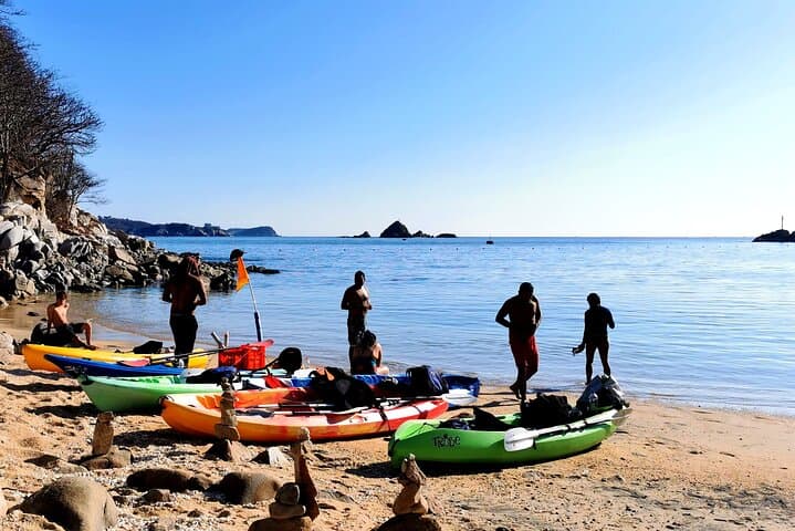 Huatulco Sunrise Sea Kayak — Dawn Paddling and Snorkel in Bahías de Huatulco photo 3