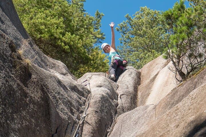 Squamish Rock Climbing Taster — Intro to Single-Pitch Cragging at the Chief photo 3