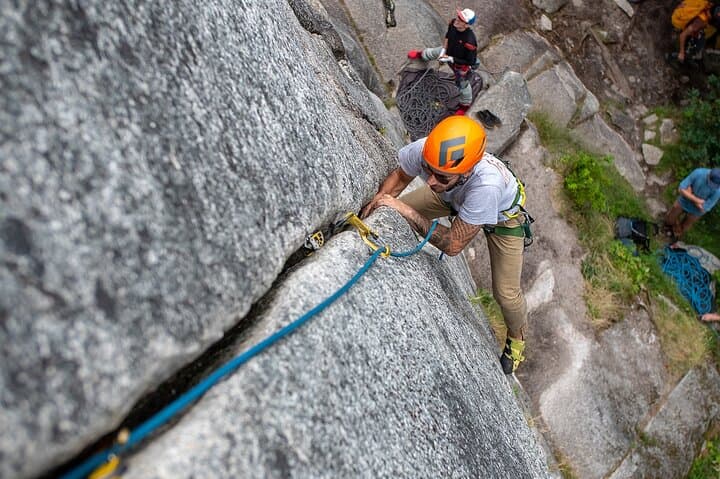 Private Squamish Rock Climbing: Guided Single-Pitch Routes on Granite Monoliths photo 5