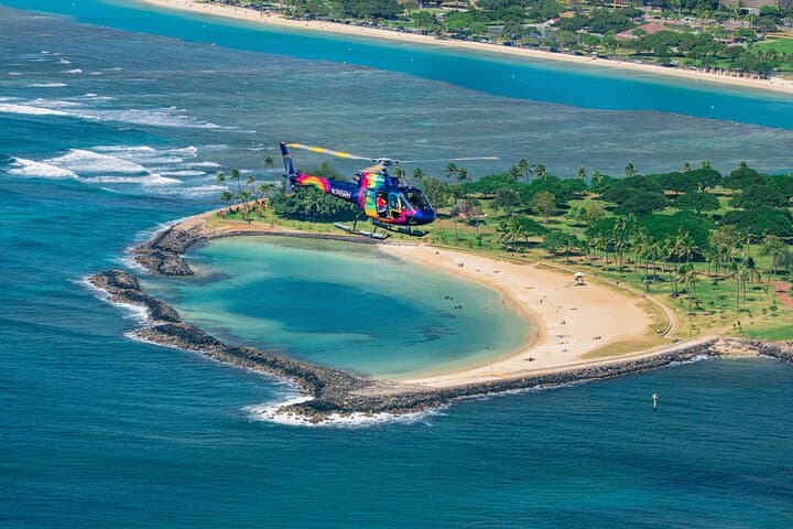Soar Above Oahu: A 30-Minute Helicopter Tour Over Iconic Hawaiian Landscapes photo 4