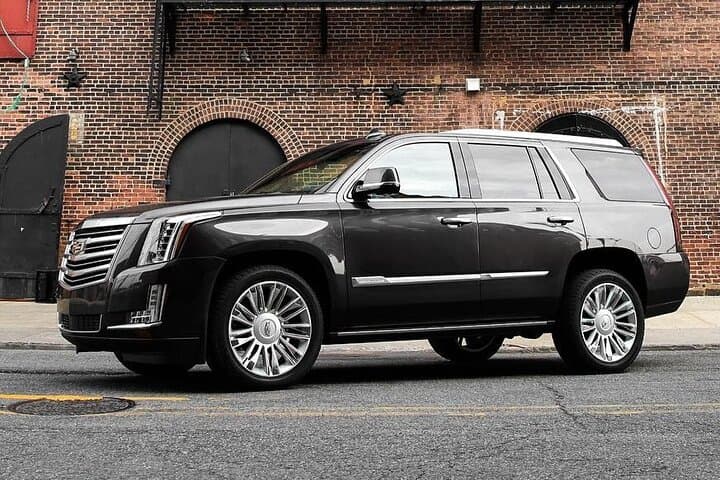 O'Hare to Chicago Luxury SUV Transfer – Private Airport Pickup & Drop-off photo 2