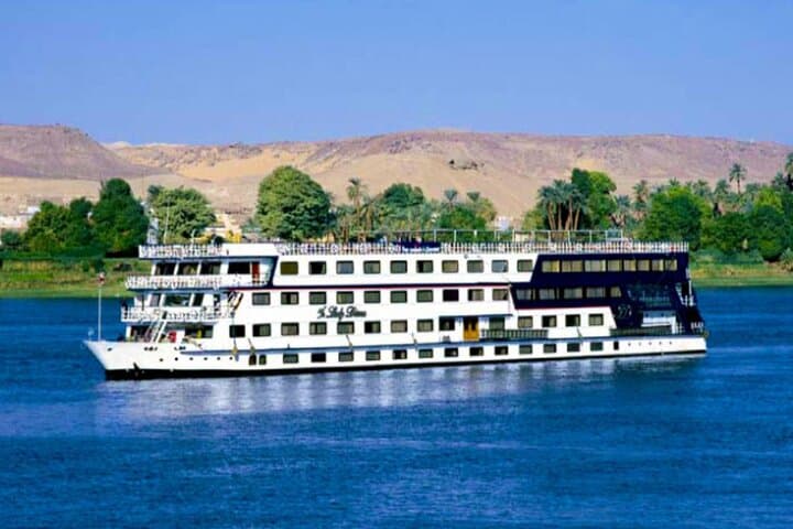 Cairo to Luxor: Private 5-Day Nile Cruise & Ancient Egypt Tour photo 3