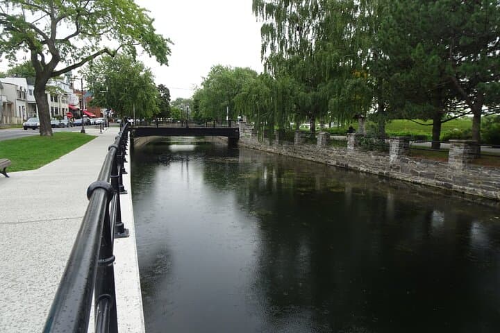Lachine Self-Guided Walking Tour & Scavenger Hunt Along the Lachine Canal photo 2