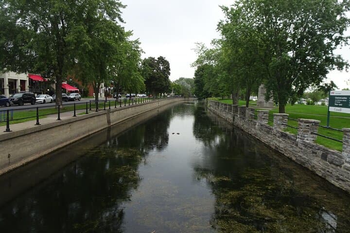 Lachine Self-Guided Walking Tour & Scavenger Hunt Along the Lachine Canal photo 3